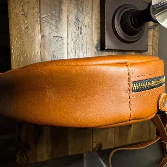 Portland Leather Tan Crossbody Bag Smooth Finish - Picture 8 of 16